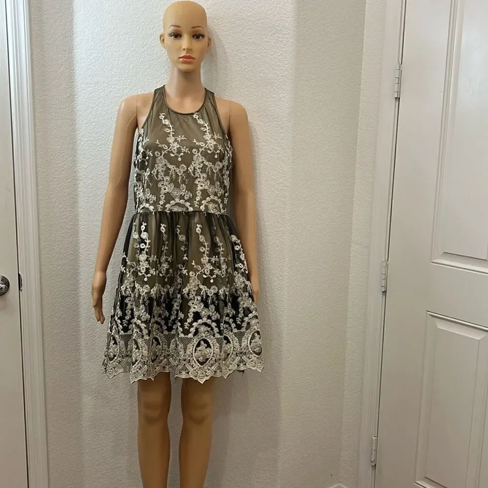 Alter’d State Dress Sz Medium Halter Black Gold Appliqué Lace Mini Netting Lined
